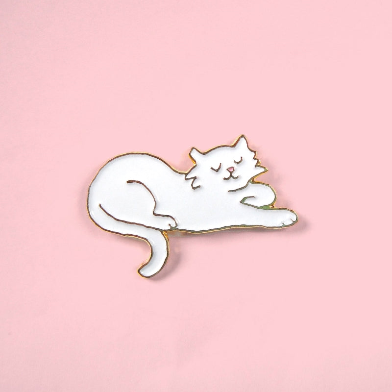 Coucou Suzette Pacha Cat Pin - Produktbild rosa Hintergrund