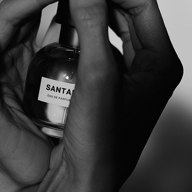 Son Venïn SANTAL SUPER Eau de Parfum - Hände