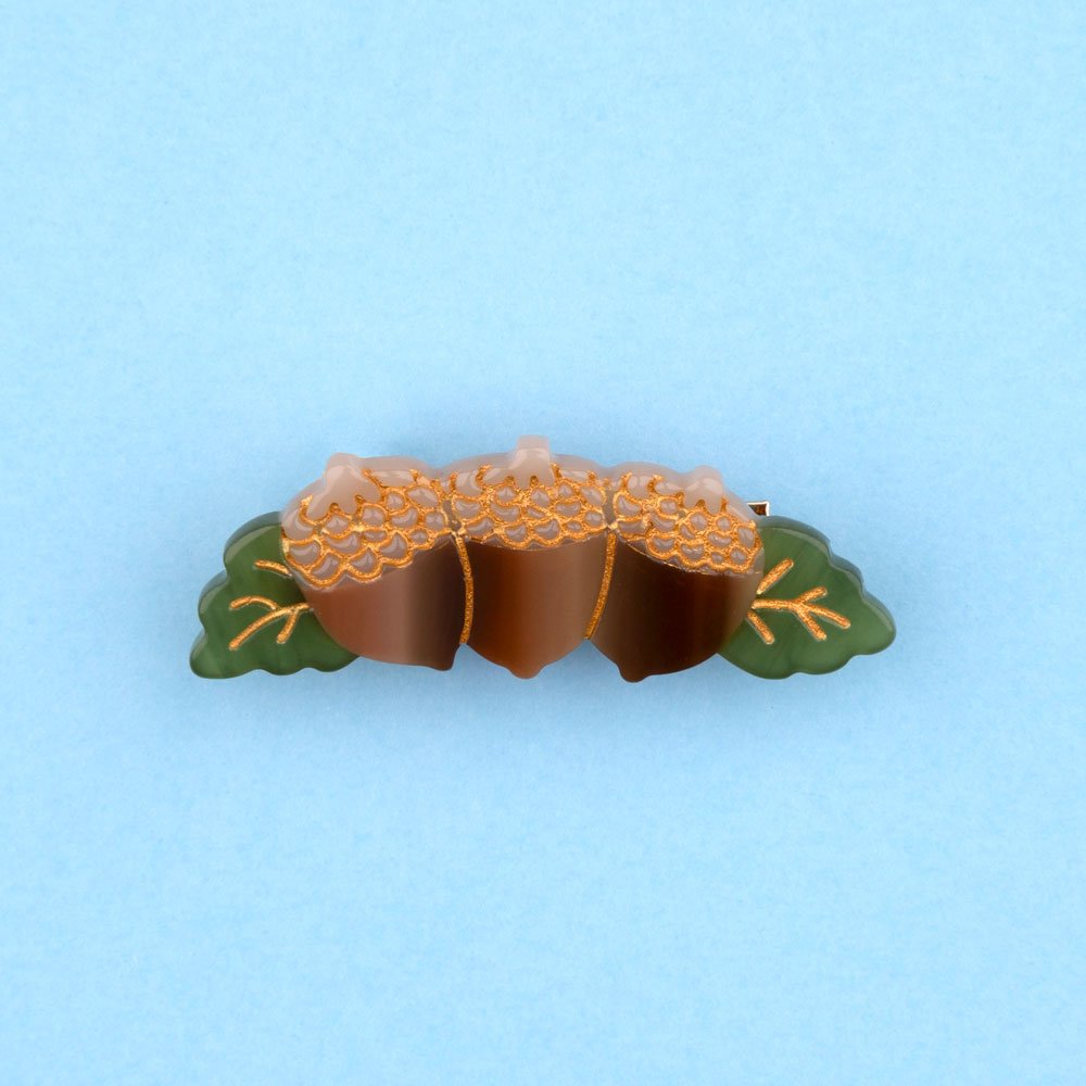 Coucou Suzette Acorns Hair Clip - Produktbild hellblauer Hintergrund