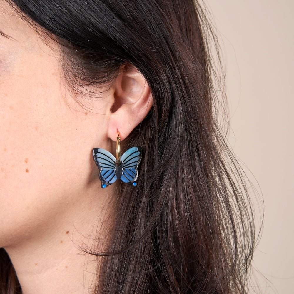 Coucou Suzette Blue Butterfly Earrings - Tragebild