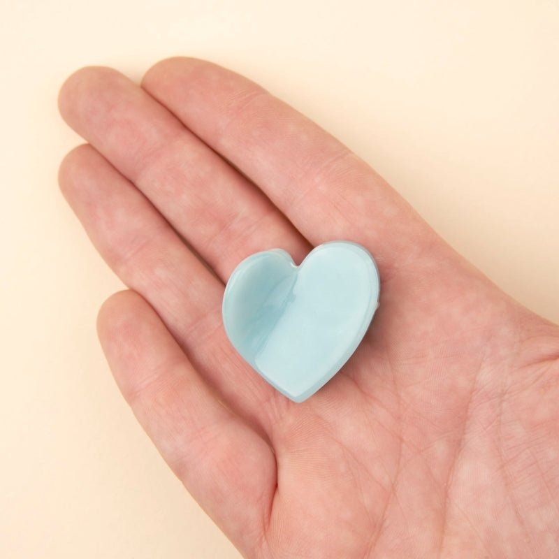 Coucou Suzette Blue Heart Mini Hair Claw - Handmodel Details