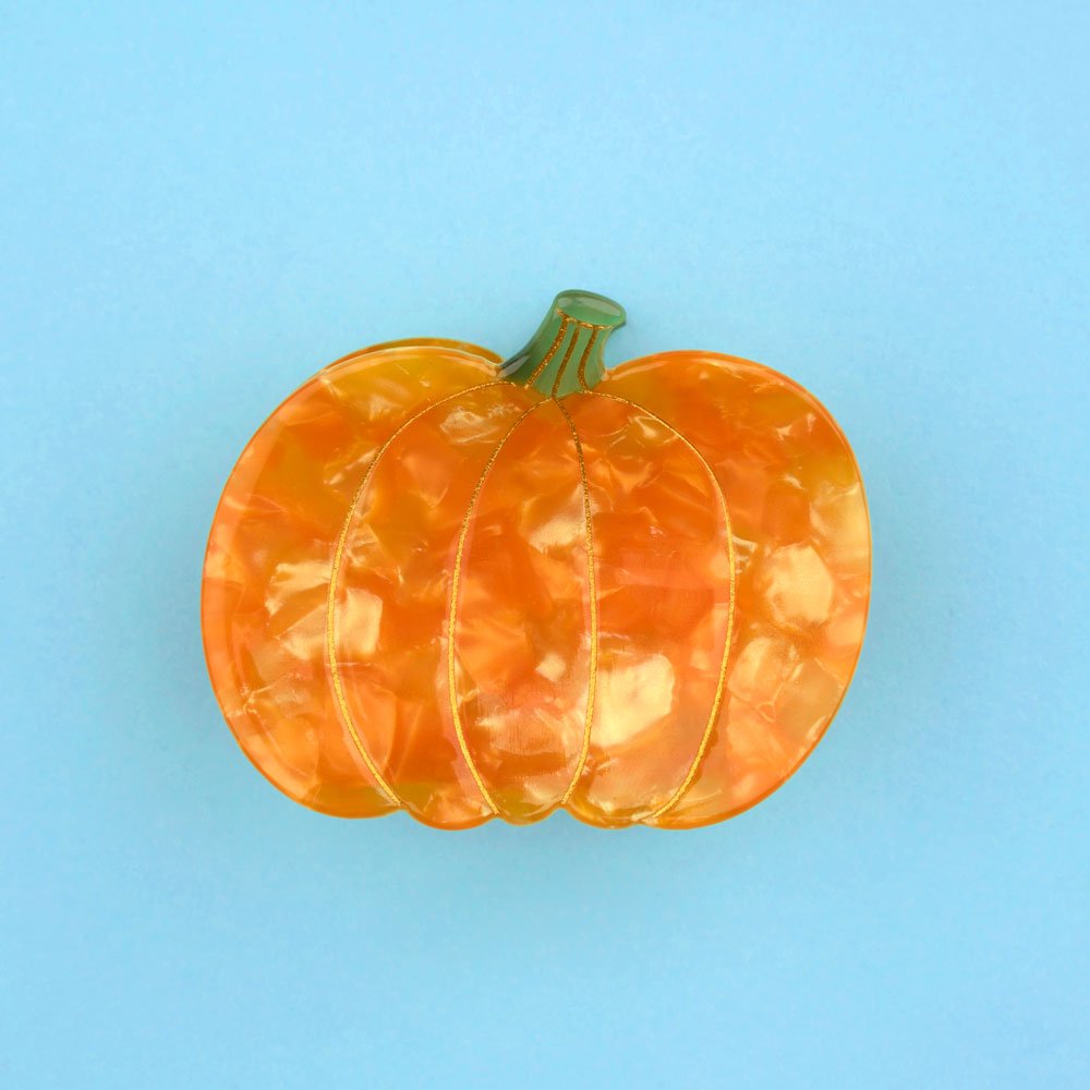 Coucou Suzette Pumpkin Hair Claw - Produktfoto türkiser Hintergrund