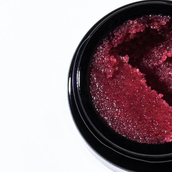 Henné Organics Lip Exfoliator Nordic Berries open jar close up