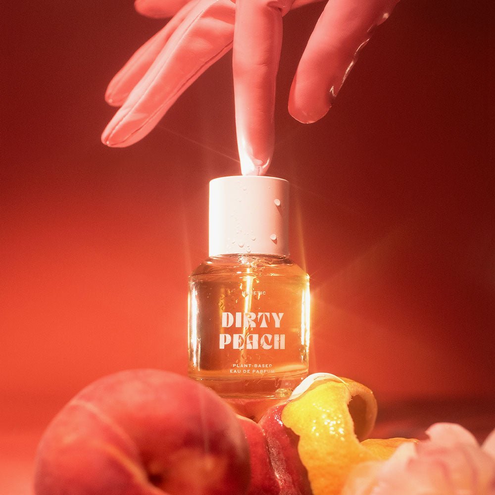 Dirty Peach Eau de Parfum Still Life 4