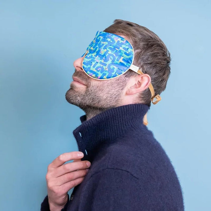 Holistik Silk Sleep Mask Autumn - Model