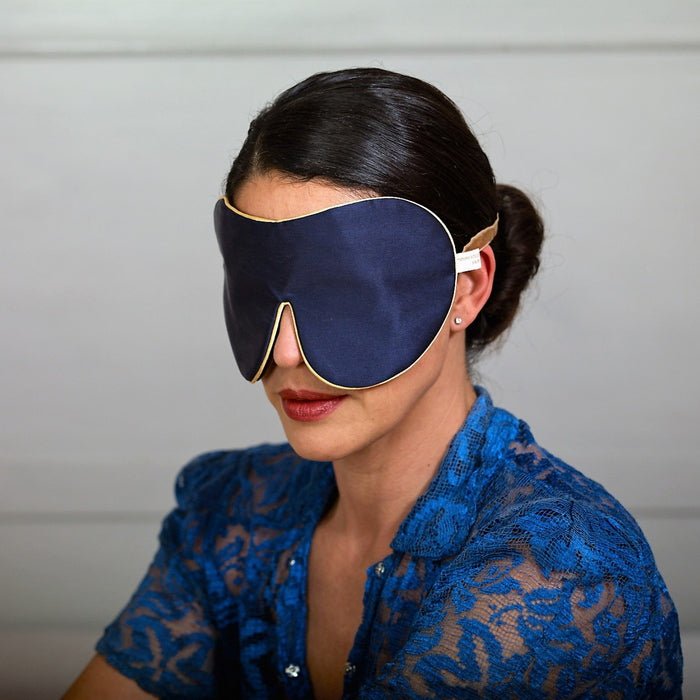 Pure Mulberry Silk Lavender Eye Mask Lifestyle image