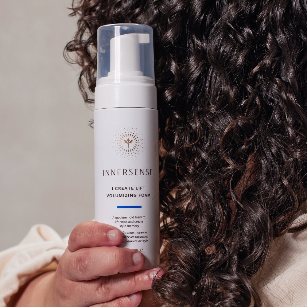 Innersense I Create Lift Volumizing Foam - Haarmodel