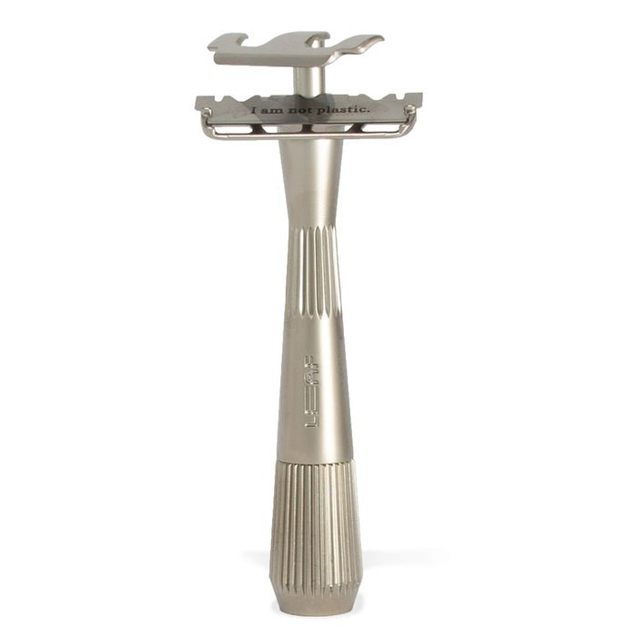 The Twig Razor Kit Silver open