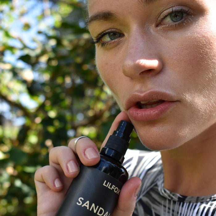 Lilfox Sandalo Sandalwood Toning Mist Model