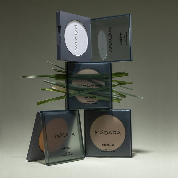 Mádara Air Equal Soft Silk Mineral Powder Deep Still Life