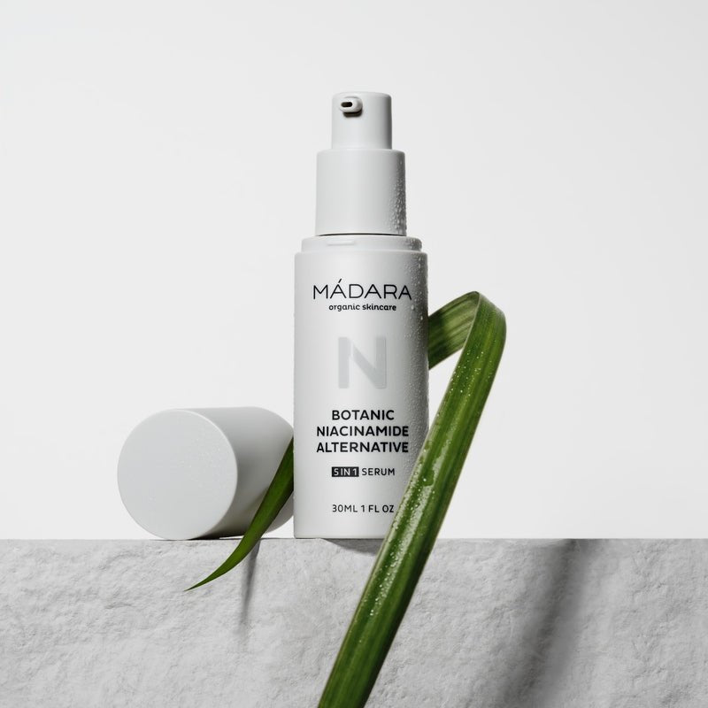 Mádara Botanic Niacinamide Alternative 5-in-1 Serum Mood