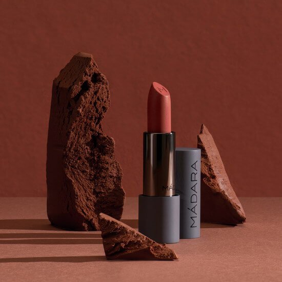 Mádara Matte Cream Lipstick Magma Stilleben