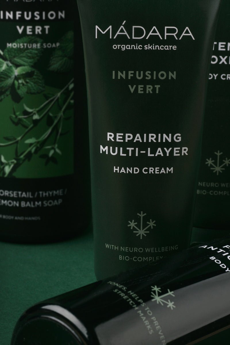 Repairing Multi-Layer Hand Cream Mood Close up