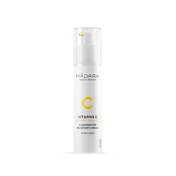 Mádara Vitamin C Illuminating Recovery Cream 50 ml - mood image with model