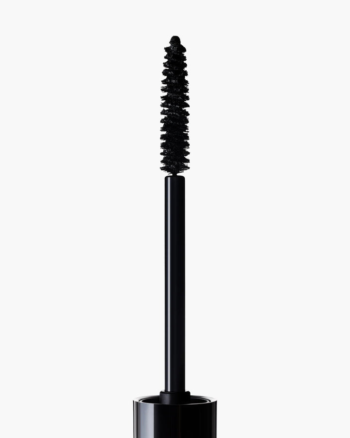 Manasi 7 Precision Mascara Obsidian - Close up