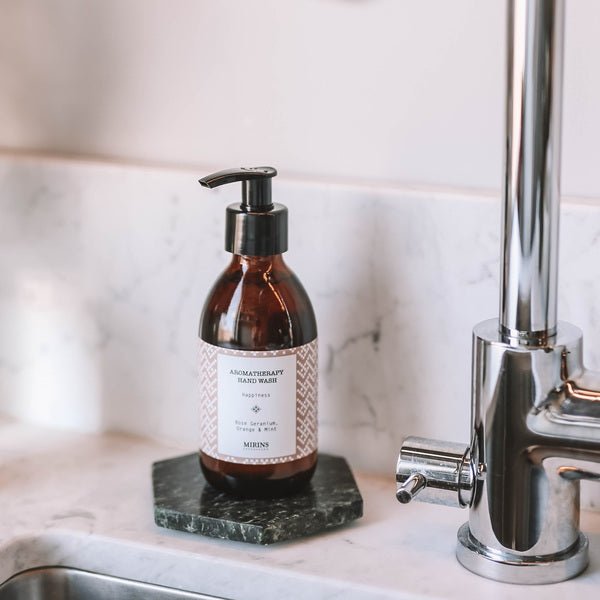 Mirins Copenhagen Hand Wash Happiness | Aromatherapie Seife - mood image bathroom