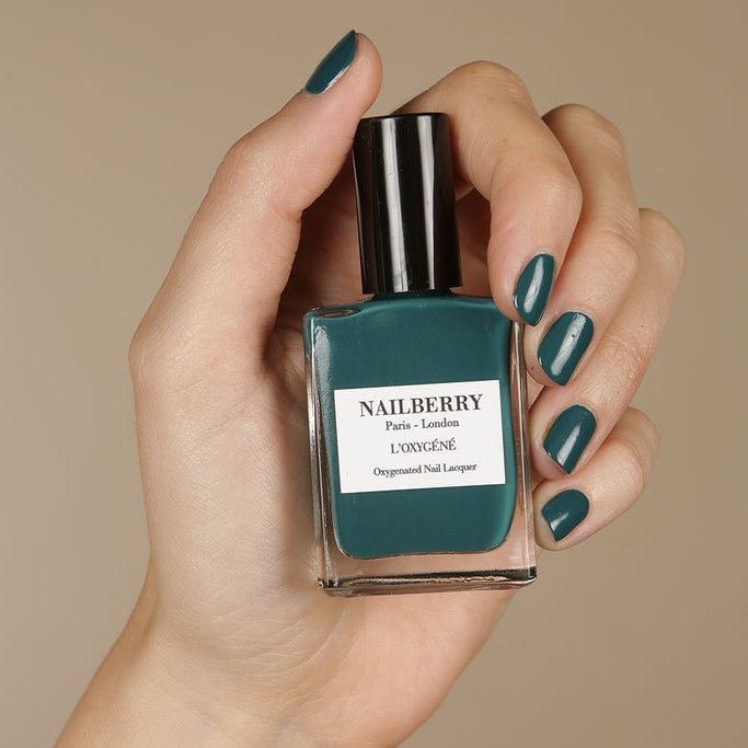 Nailberry L'Oxygéné Teal We Meet Again - on nails