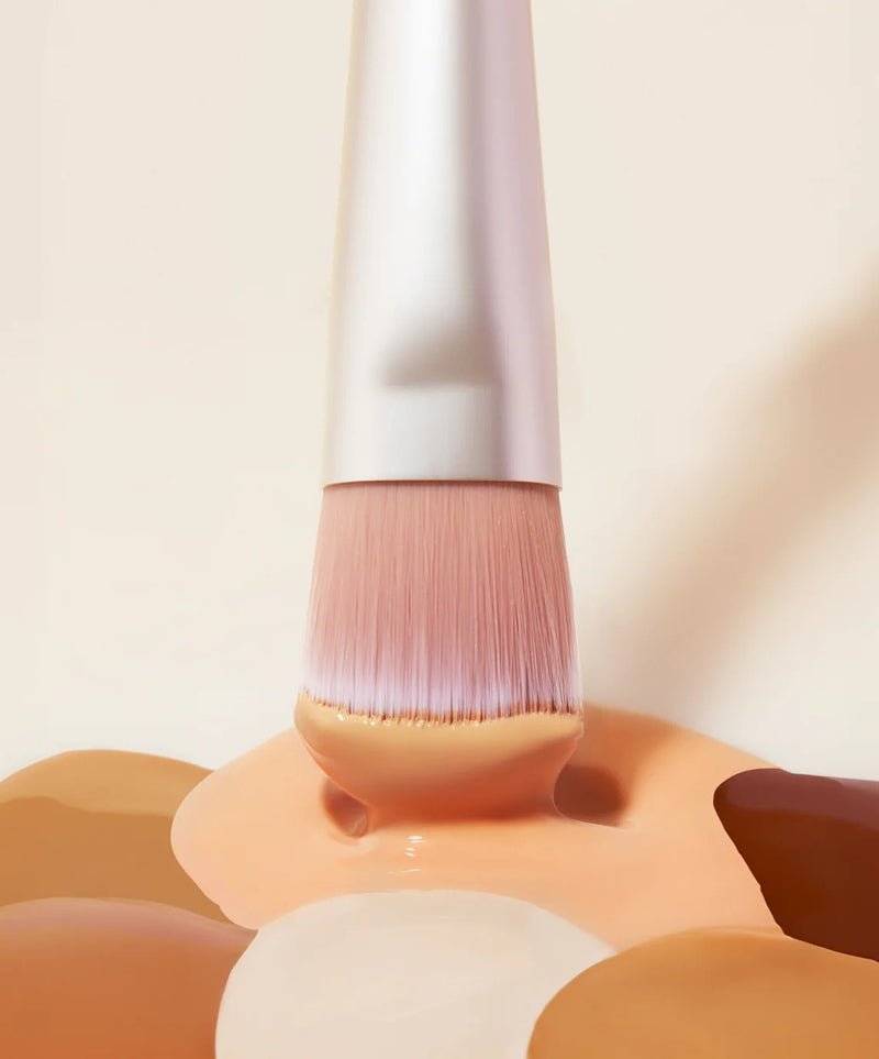 RMS Beauty Skin2Skin Everything Brush Close up