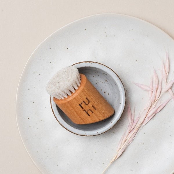 Ruhi Rituals The Vegan Facial Dry Brush - mood image