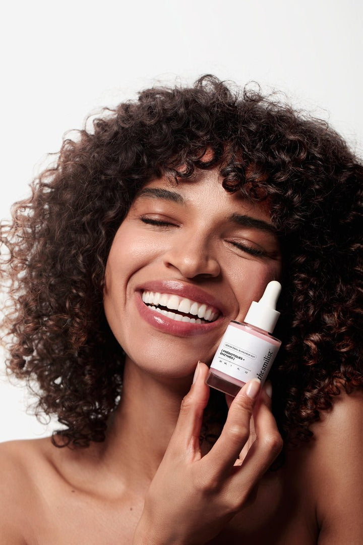 The Smilist Holistic Oral Care Kit Serum Model