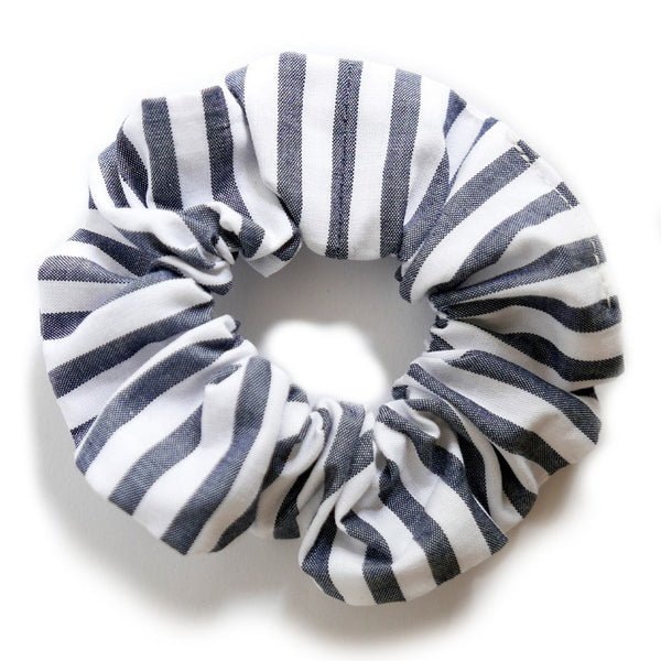 Börd Shört Scrunchie aus gestreifter Popeline | Navy