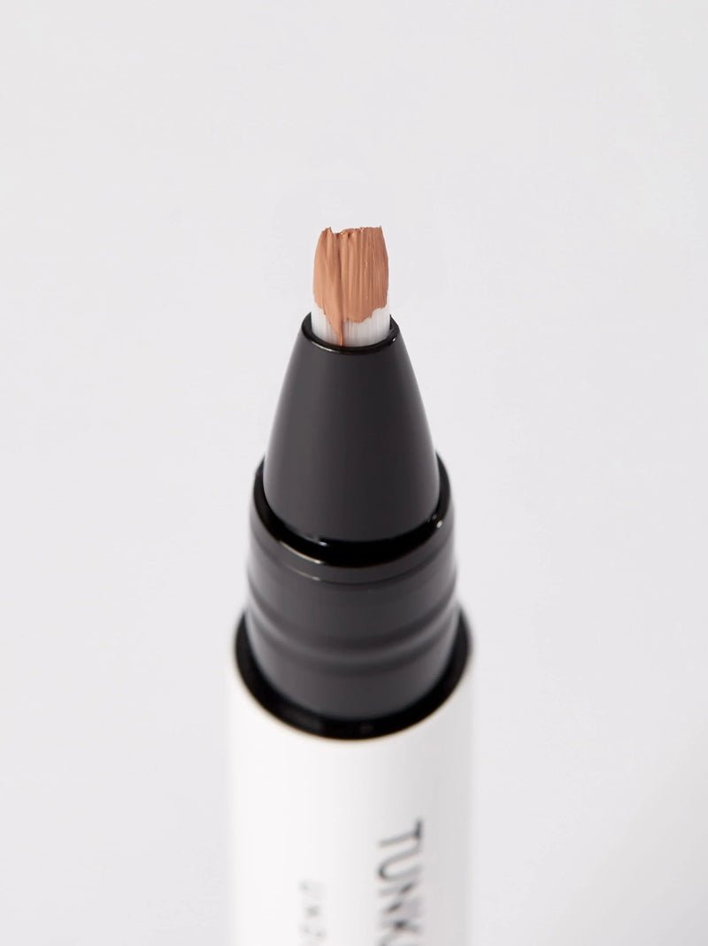 Tunkal Concealer Honey Beige Close up