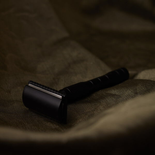 Well Kept Safety Razor Black